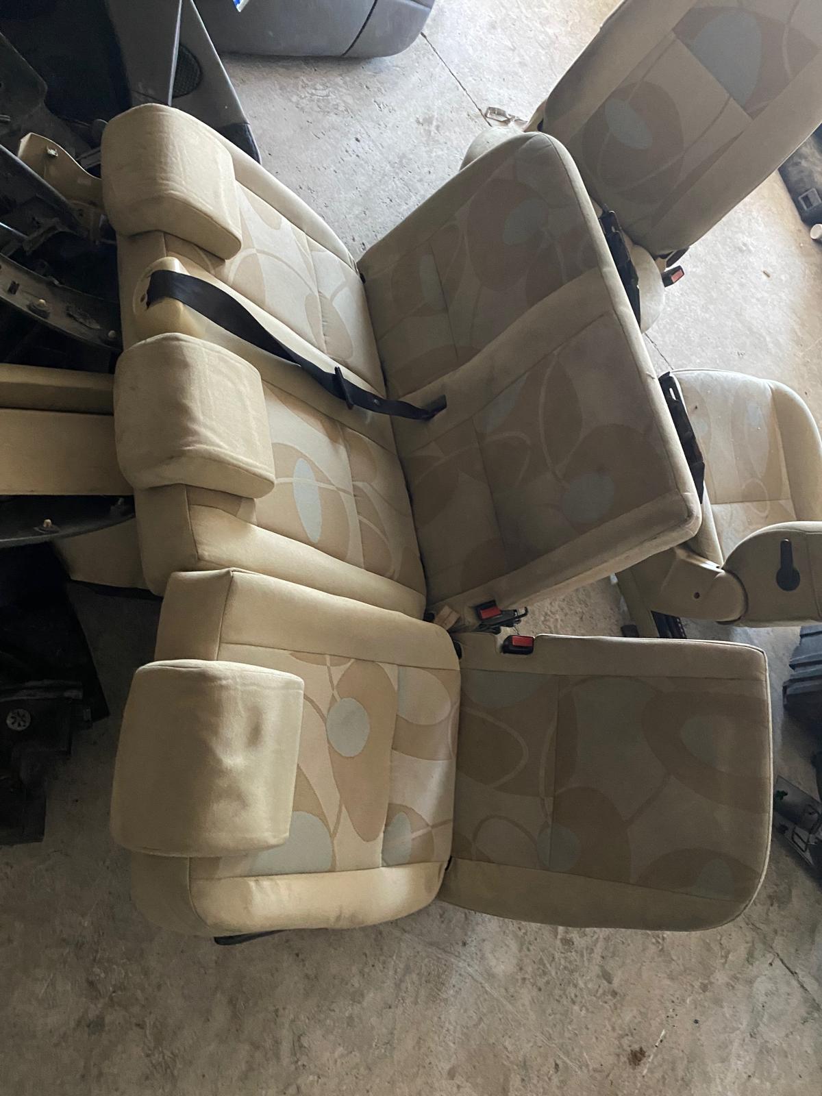 FORD CONNECT ARKA KOLTUK HATASIZ ORJİNAL ÇIKMA