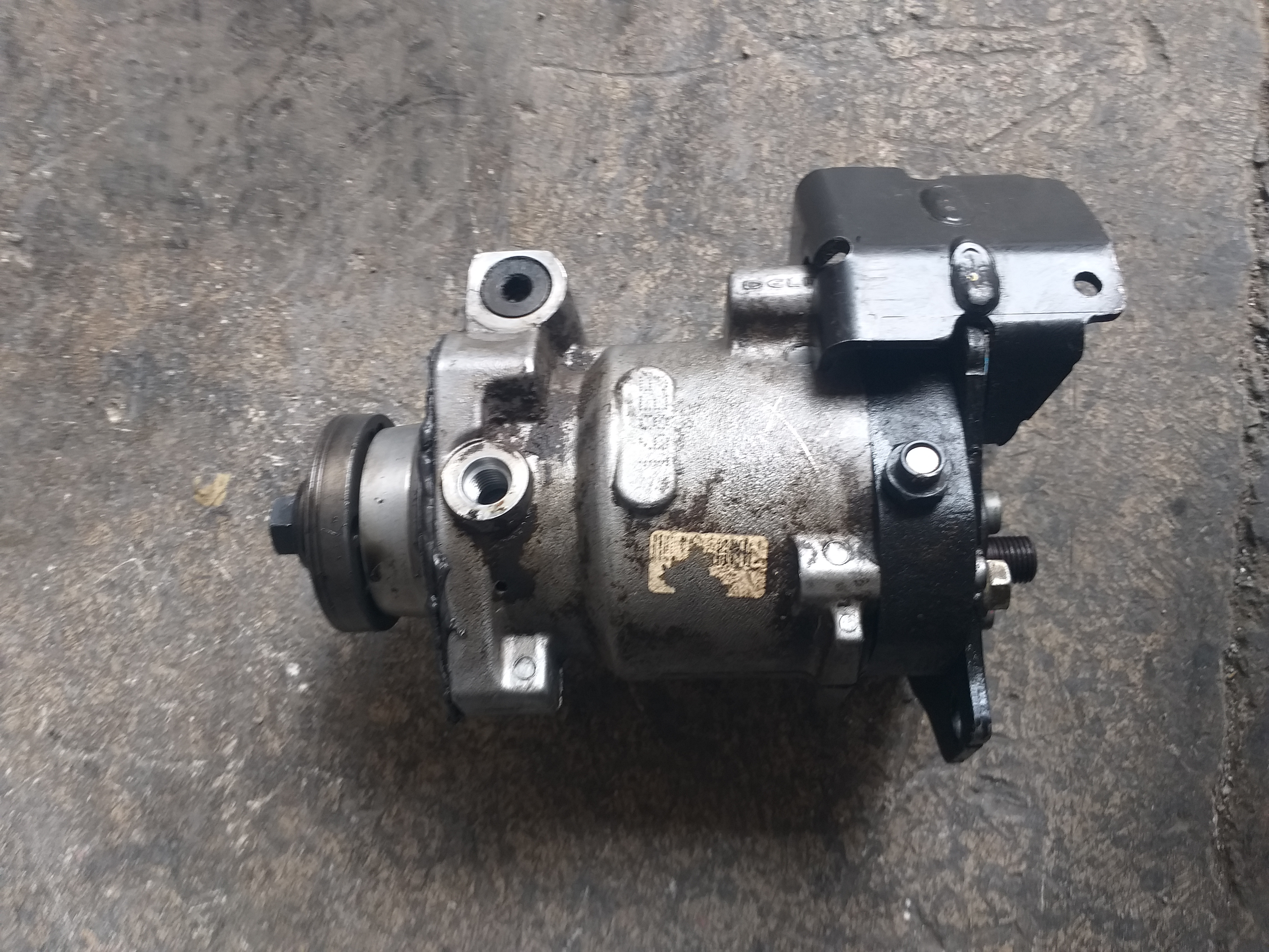 ford connect cıkma 90 lık mazot pompası