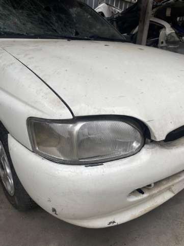 FORD ESCORT ÇIKMA SAĞ ÖN FAR OSTİM ANKARA