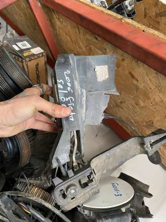 FORD FİESTA ÇIKMA  ÖN KAPI KİLİDİ OSTİM ANKARA