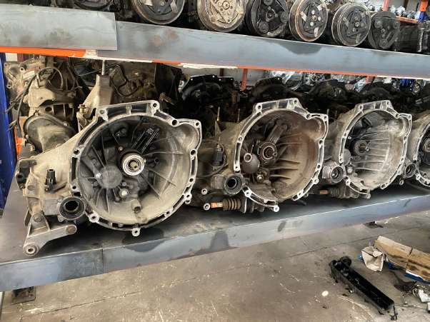 FORD FİESTA ÇIKMA  ŞANZIMAN OSTİM ANKARA