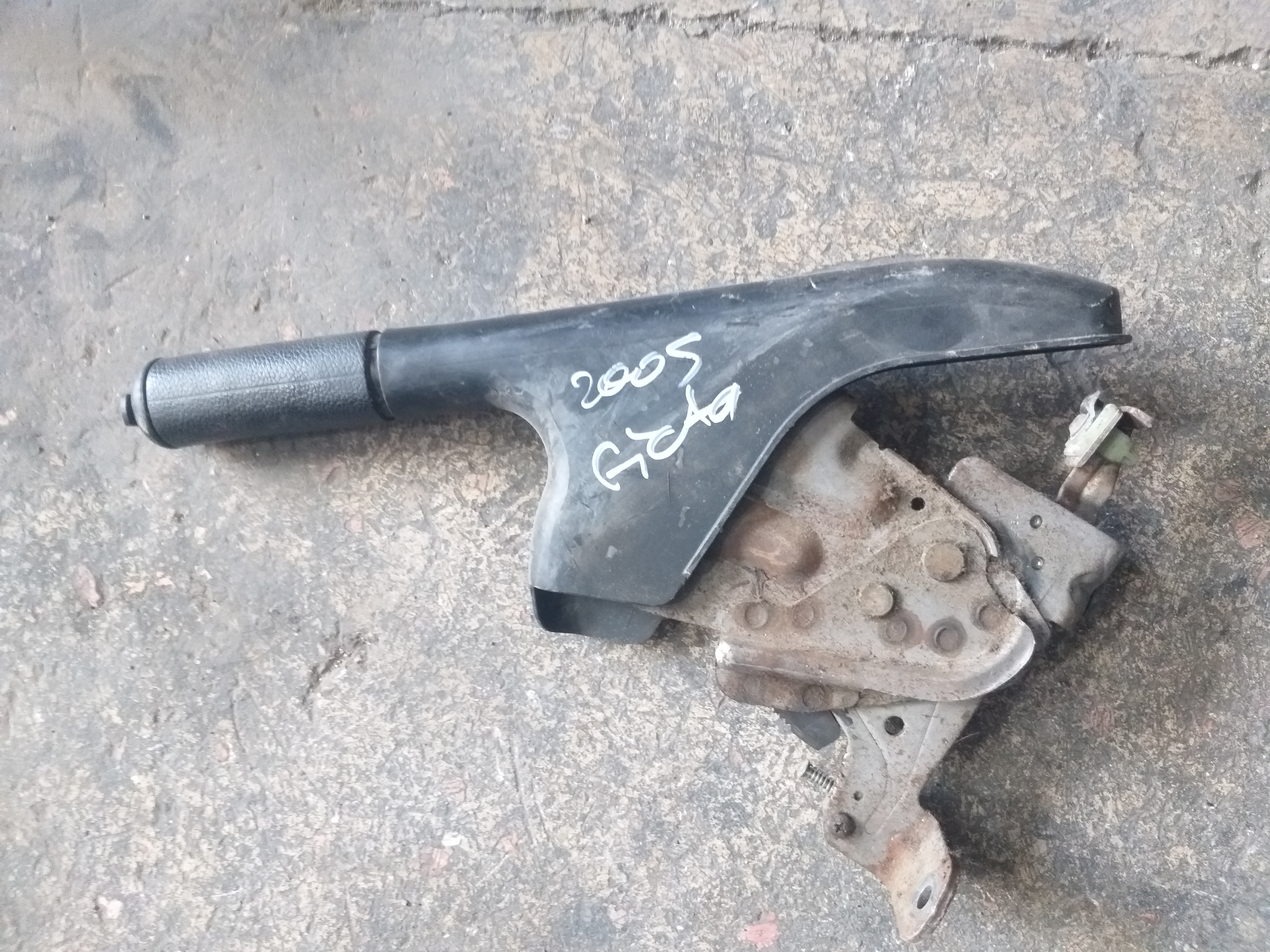 Ford Fiesta çıkma el fireni tabancası