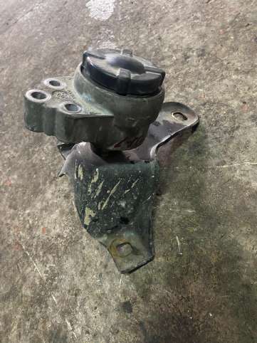 Ford FOCUS 1 Çıkma  MOTOR TAKOZU