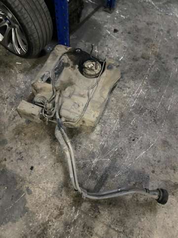 Ford FOCUS 1 Çıkma BENZİN DEPOSU