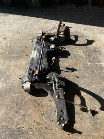 Ford FOCUS 1 ÇıkmaALT TRAVERS