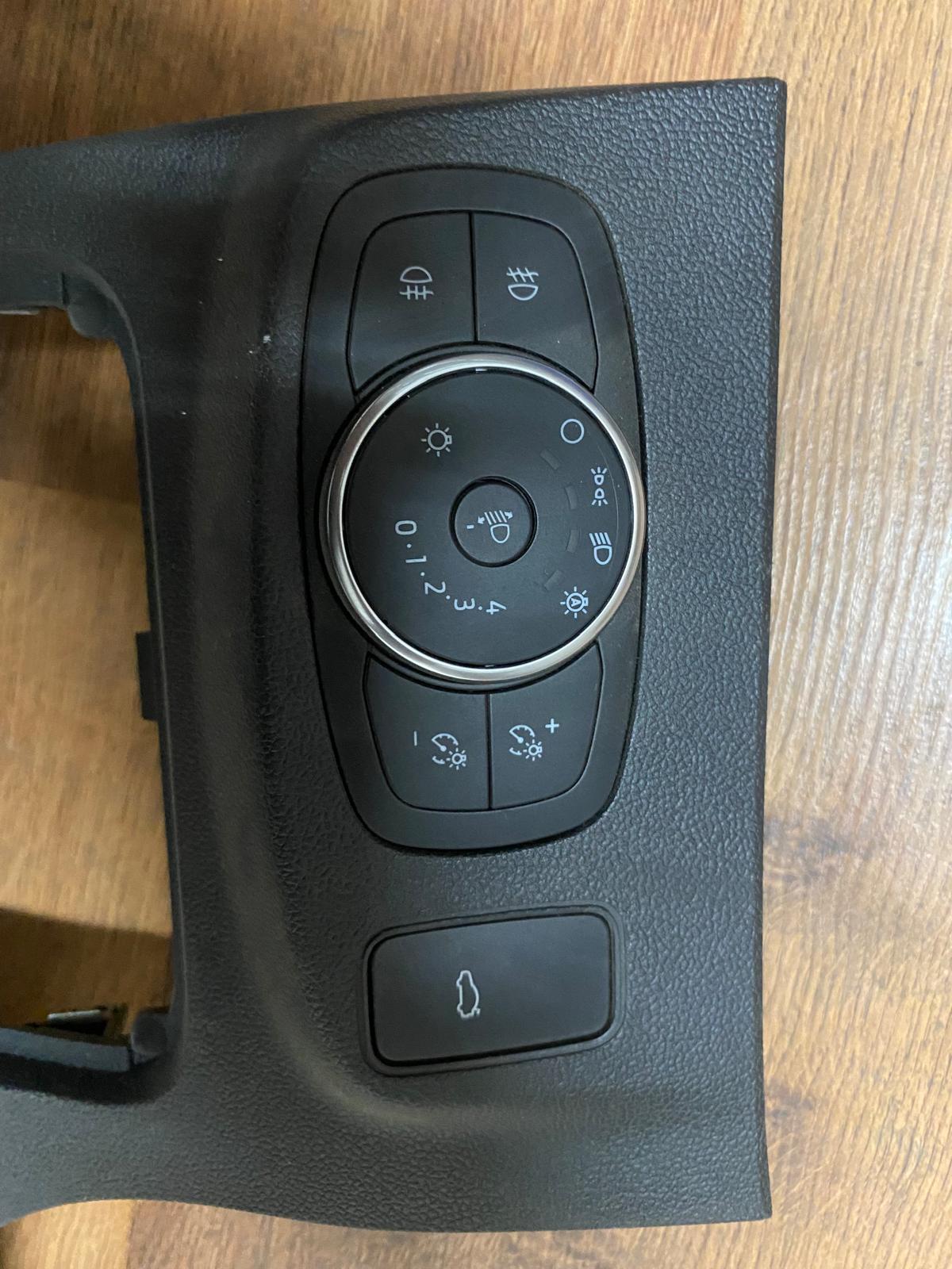 FORD FOCUS 4  FAR AÇMA ANAHTARI  ORJİNAL ÇIKMA