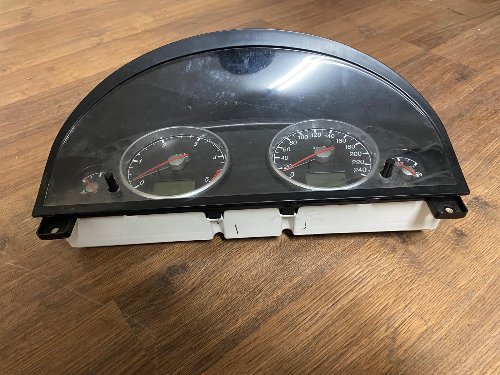 FORD MONDEO  GÖSTERGE SAATİ  ORJİNAL ÇIKMA