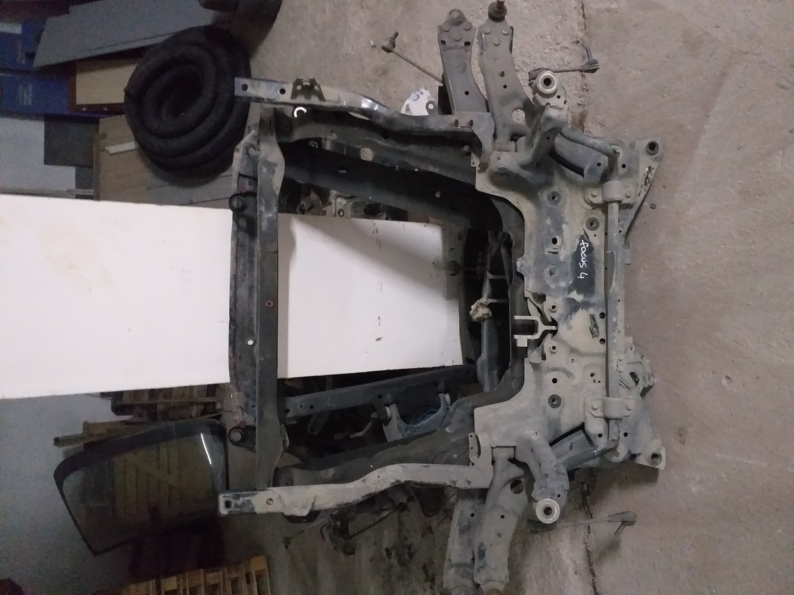 Ford Mondeo alt traves beşik