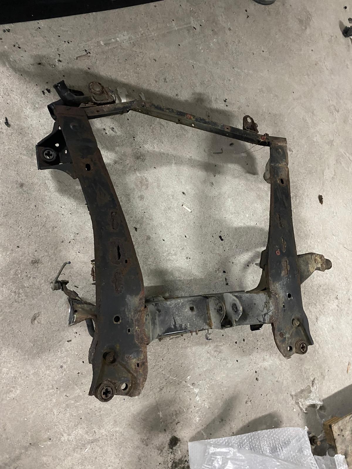 FORD MONDEO ALT TRAVES ORJİNAL ÇIKMA