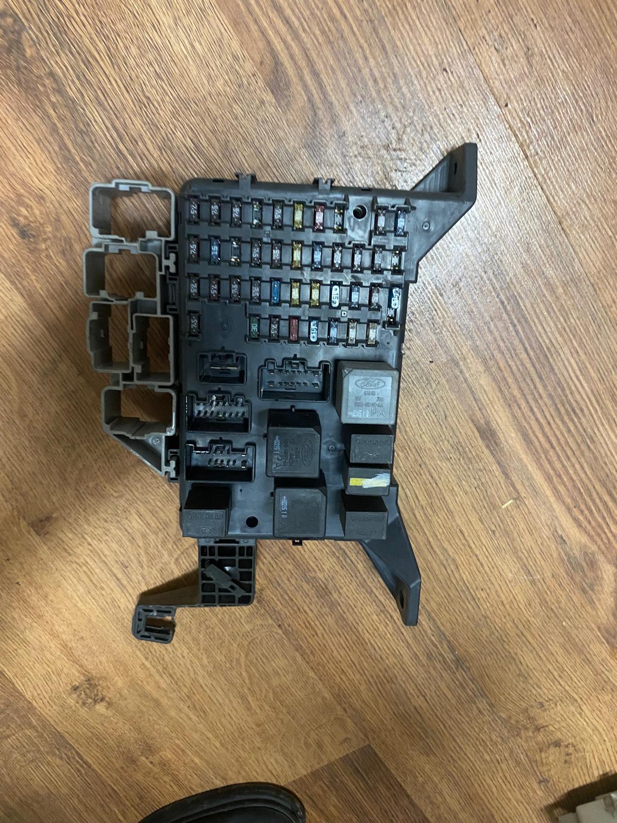 FORD MONDEO SİGORTA TABLASI ORJİNAL ÇIKMA  HATASIZ