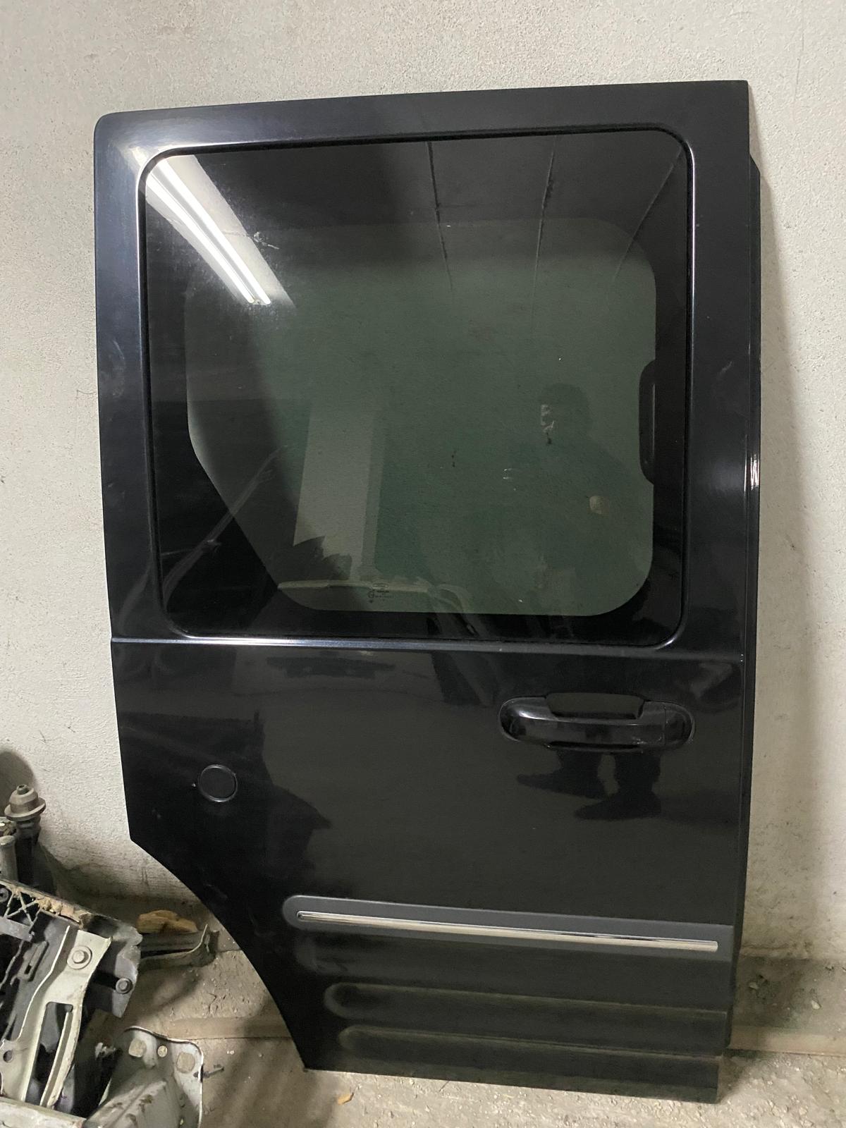 SAĞ SÜRGÜLÜ KAPI HATASIZ ORJİNAL ÇIKMA